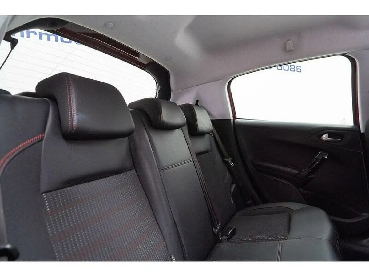2016-peugeot-208-12-puretech-gt-line-5d-big-43