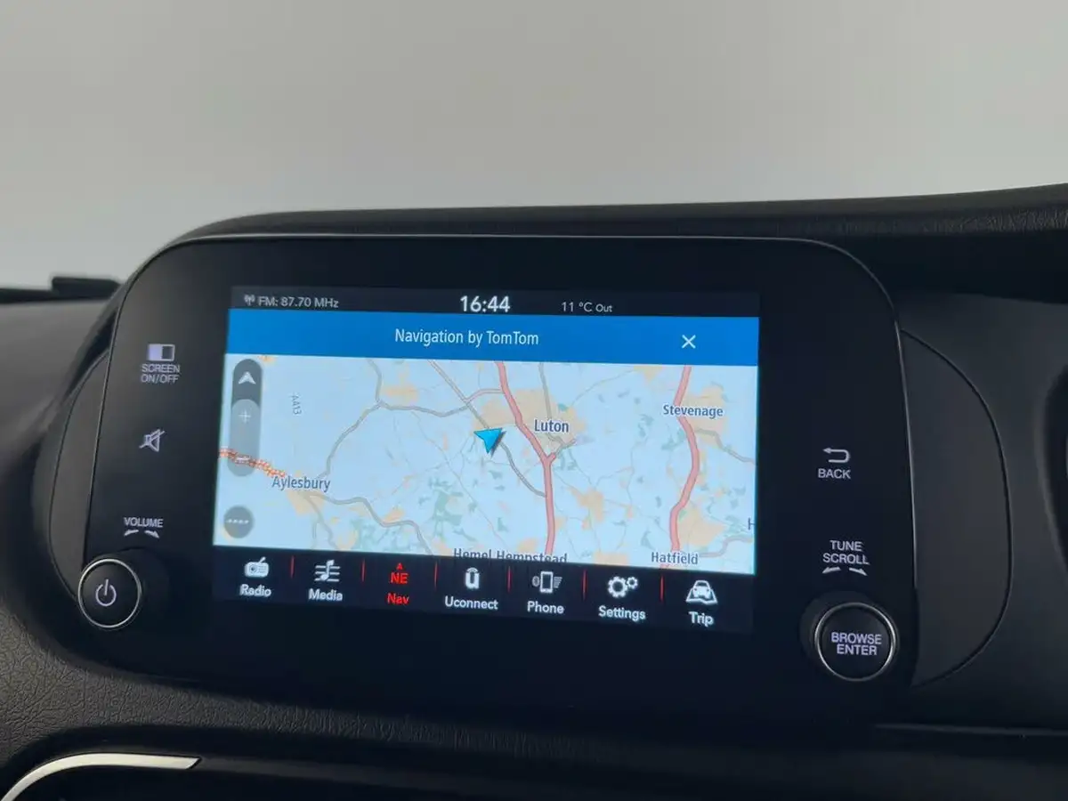 2021-fiat-tipo-10-cross-big-24