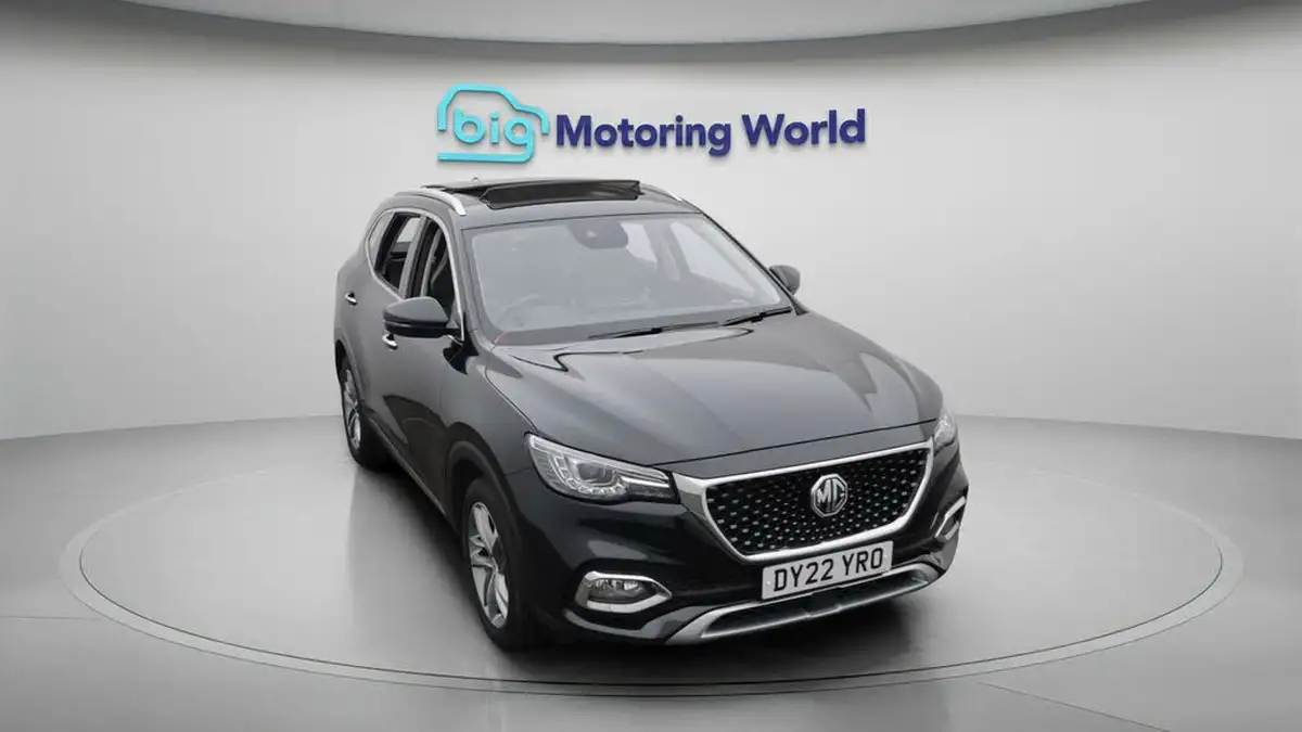 2022-mg-hs-15t-gdi-exclusive-162ps-big-20