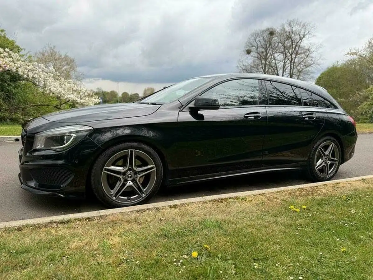 2016-mercedes-benz-cla-21d-cla220-amg-sport-ss-shooting-brake-5d-big-9