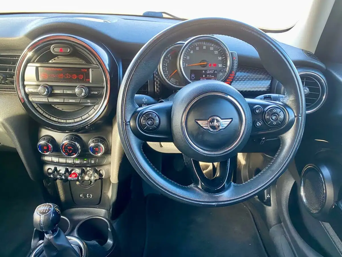 2016-mini-cooper-20-cooper-s-ss-hatchback-5d-big-16