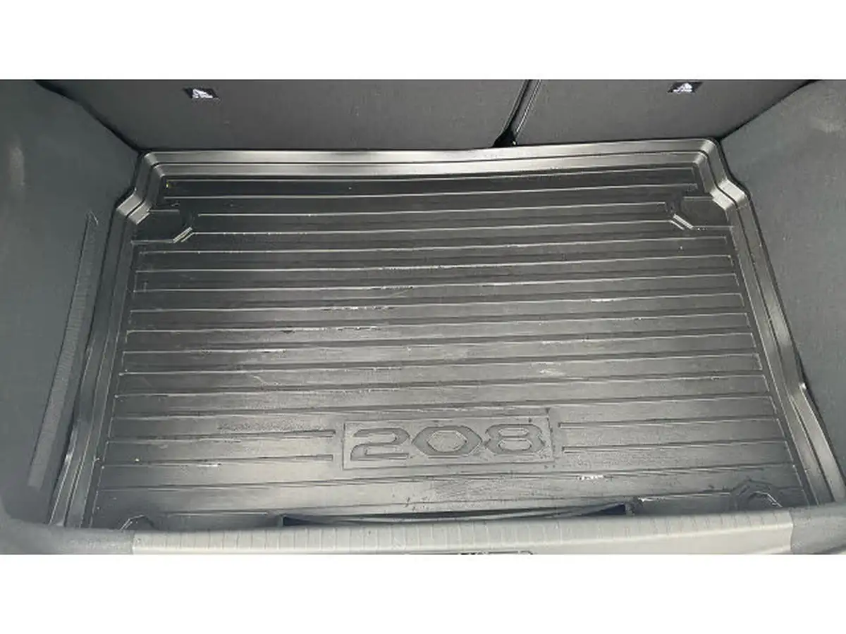 2023-peugeot-208-12-puretech-allure-premium-100ps-big-38