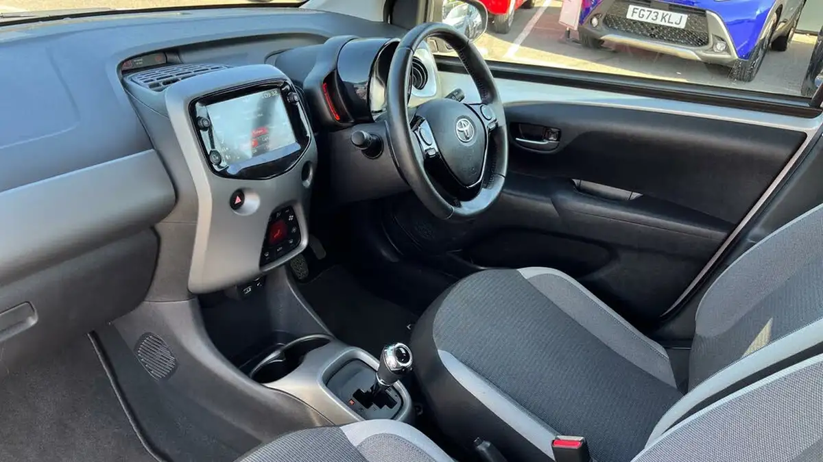 2020-toyota-aygo-10-vvt-i-x-trend-tss-x-shift-big-31