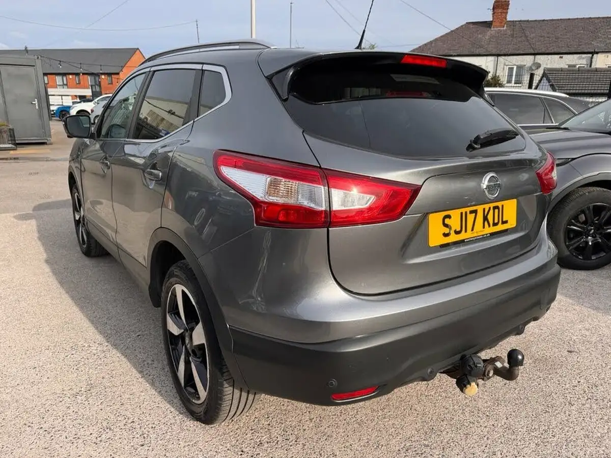 2017-nissan-qashqai-15dci-n-connecta-99g-big-3