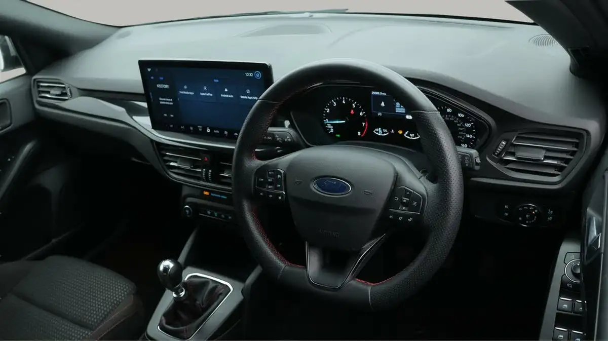2022-ford-focus-10t-st-line-125ps-hatchback-big-9