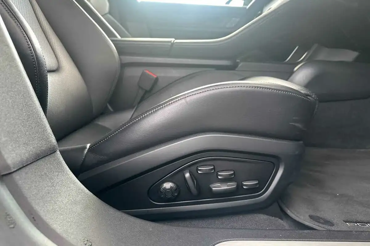 2022-porsche-taycan-e-turbo-cross-turismo-big-21