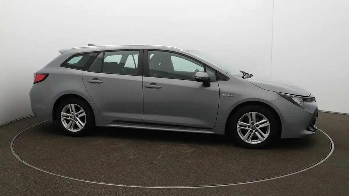 2021-toyota-corolla-18-vvt-i-icon-tech-spare-wheel-touring-sports-5d-big-47