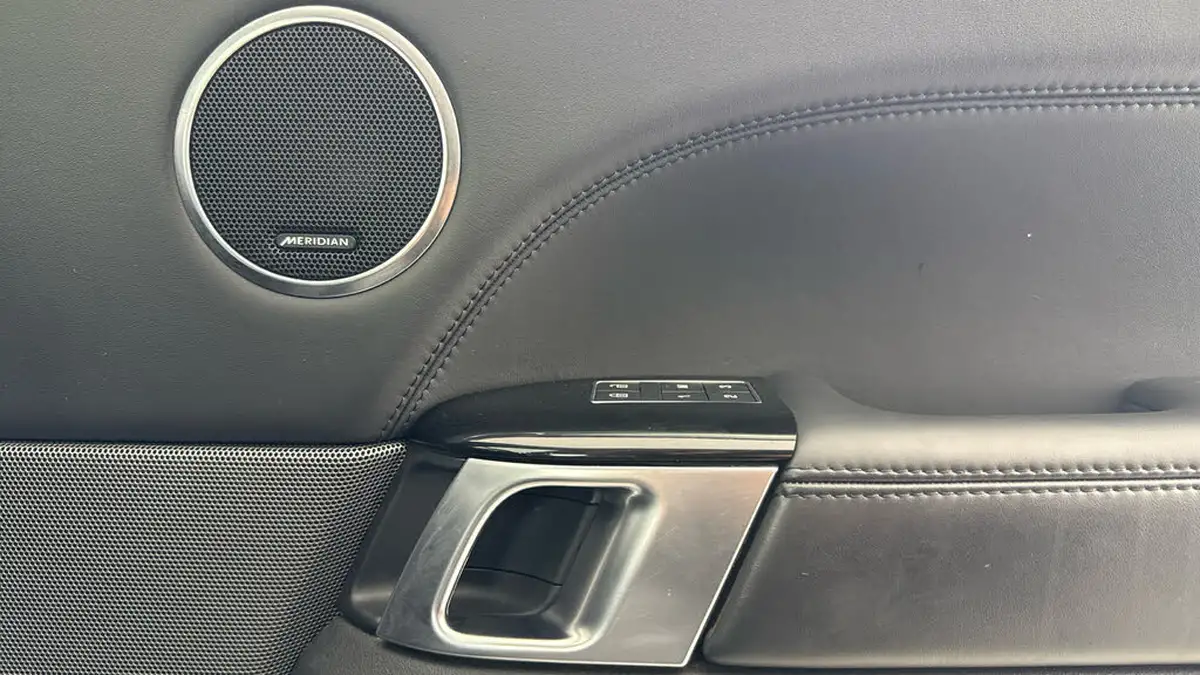 2020-land-rover-range-rover-sport-30-d300-hse-dynamic-big-22