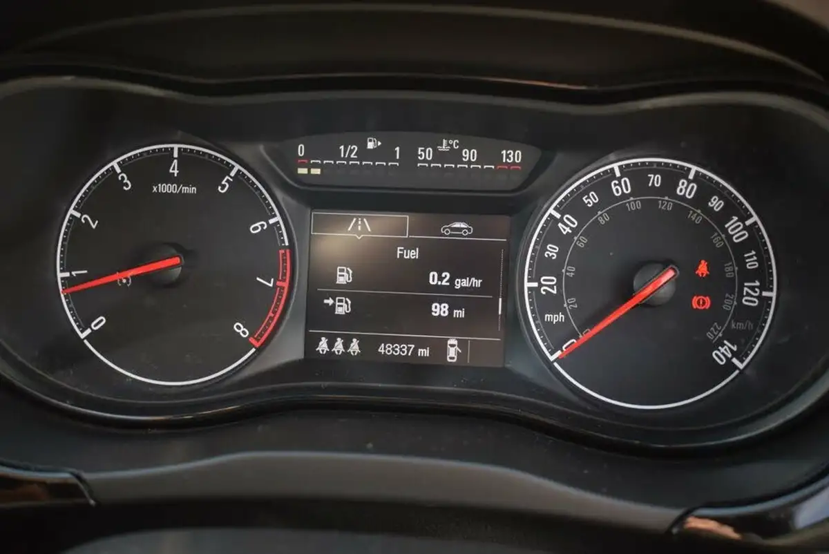 2018-vauxhall-corsa-14i-sri-90ps-ecoflex-5d-big-15