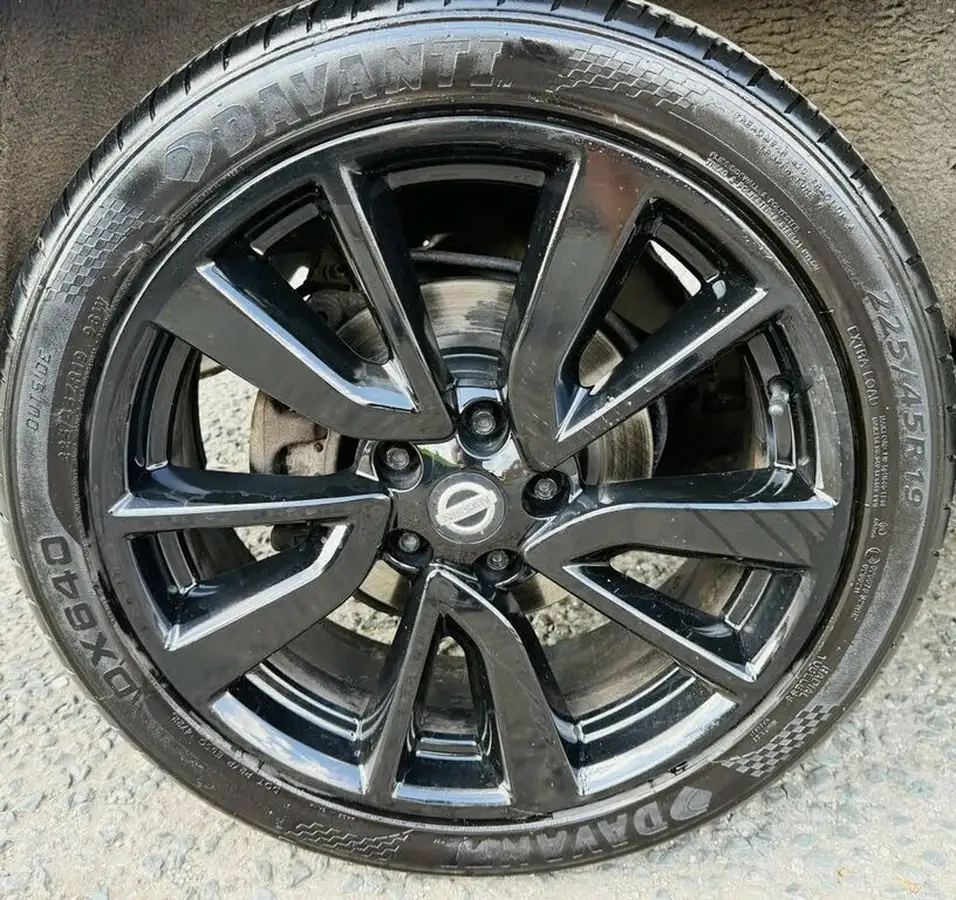 2017-nissan-qashqai-15dci-tekna-big-23