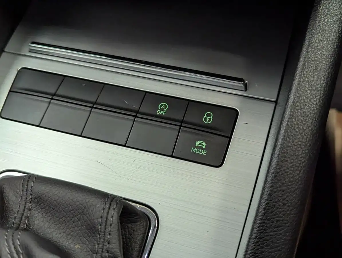 2019-skoda-octavia-15-tsi-se-estate-dsg-big-35
