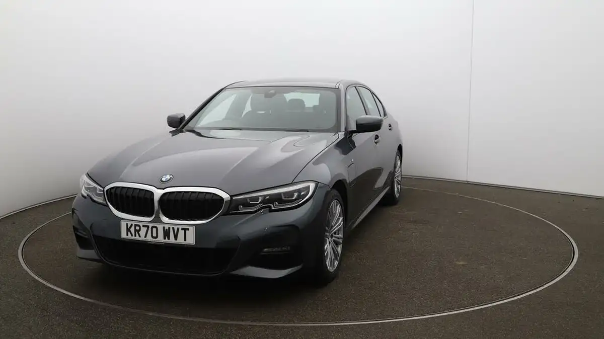 2020-bmw-3-series-20-330e-m-sport-saloon-4d-big-37