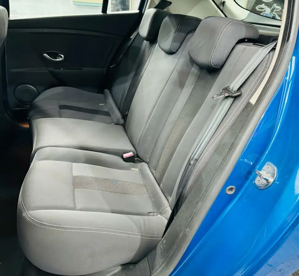 2010-renault-megane-16-dynamique-tom-tom-110bhp-hatchback-5d-big-14