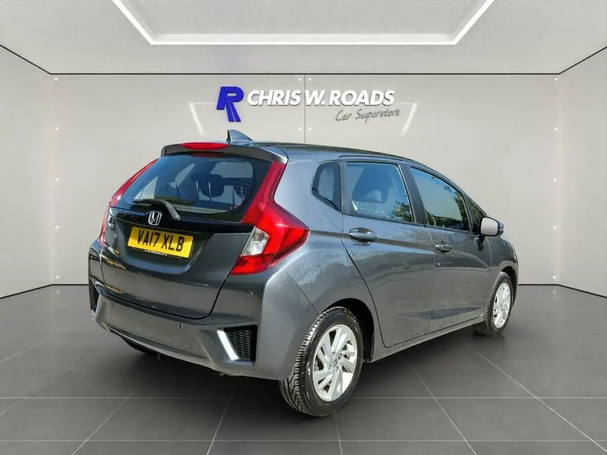 2017-honda-jazz-13-i-vtec-se-cvt-big-10