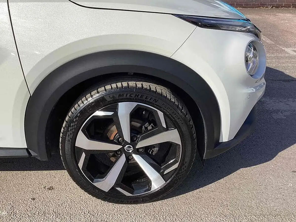 2021-nissan-juke-10-dig-t-tekna-big-15