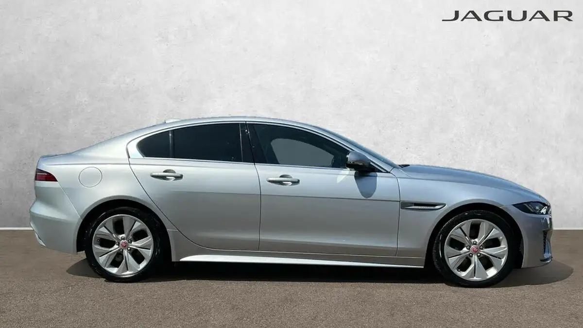 2019-jaguar-xe-20d-r-dynamic-s-awd-big-4