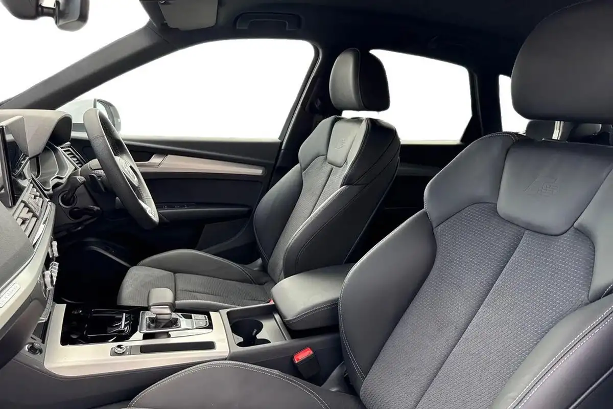 2025-audi-q5-20-45-tfsi-s-line-station-wagon-big-14