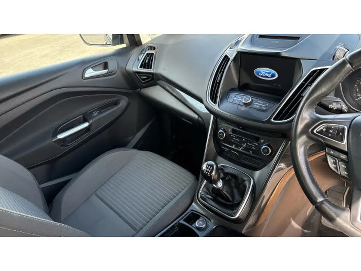 2017-ford-c-max-10t-titanium-125ps-big-13