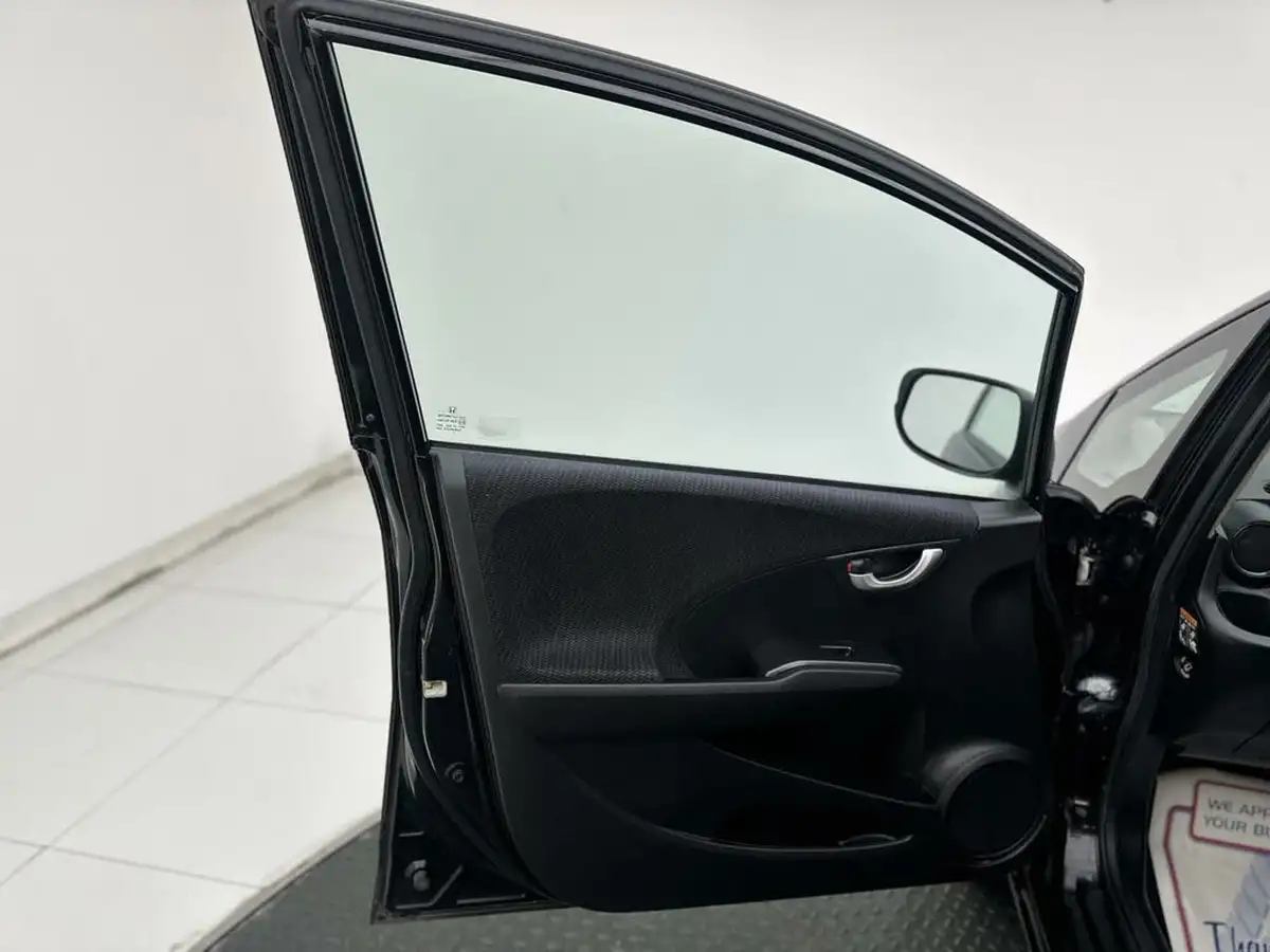 2012-honda-jazz-14-ex-cvt-big-28