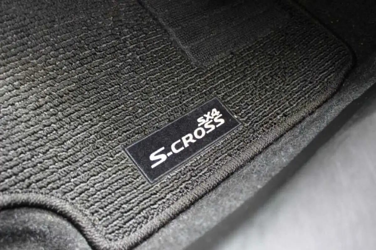 2022-suzuki-s-cross-14-boosterjet-motion-auto-big-29