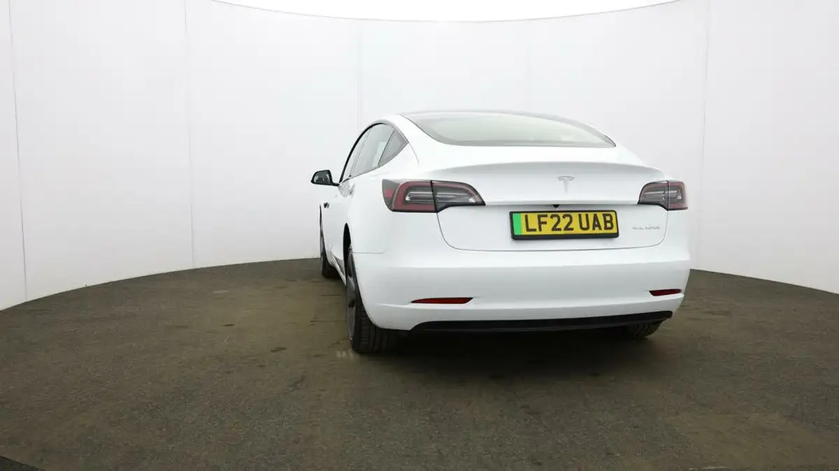 2022-tesla-model-3-e-long-range-big-64