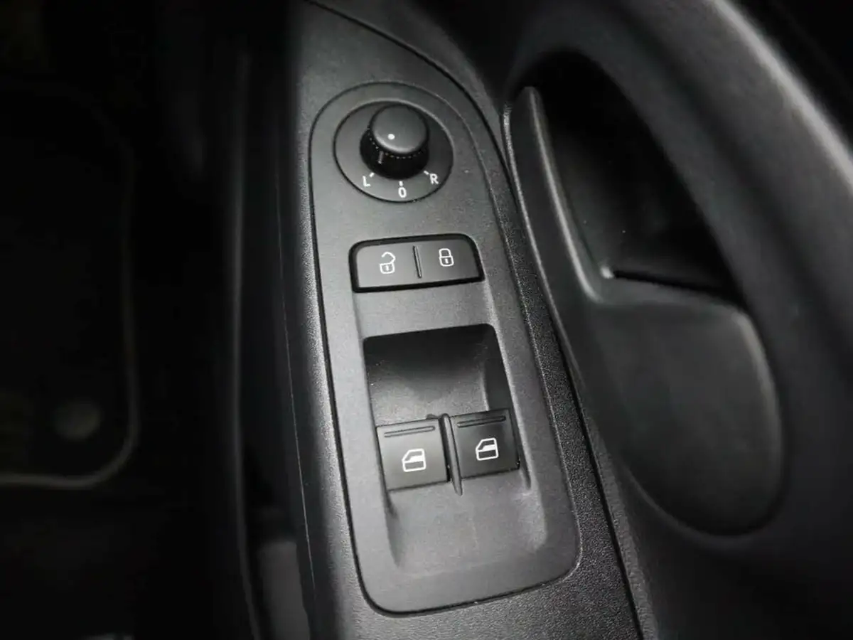 2022-volkswagen-up-e-e-up-big-34