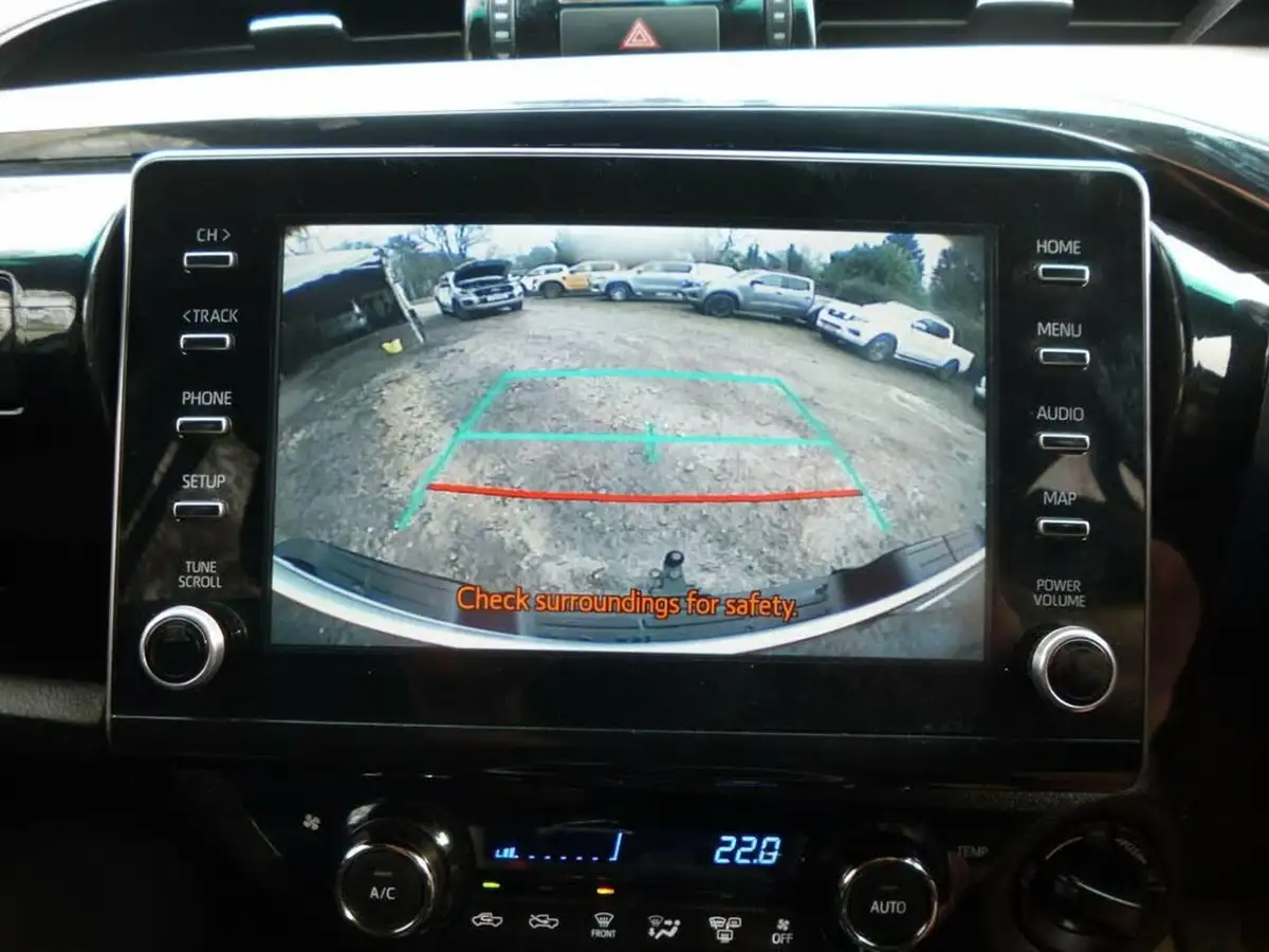 2021-toyota-hi-lux-24d-4d-invincible-150hpeu6d-big-45