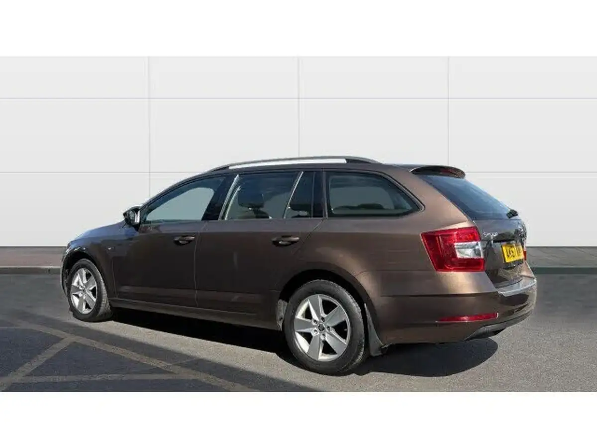 2017-skoda-octavia-14-tsi-se-estate-dsg-big-1