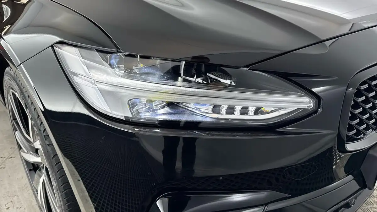 2022-volvo-v90-20-t6-r-design-350bhp-big-23