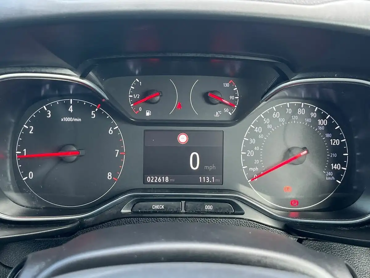 2022-vauxhall-combo-life-15-se-100ps-big-23