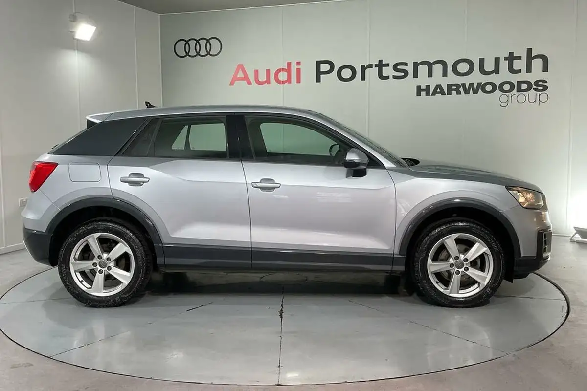 2019-audi-q2-15-35-tfsi-sport-cod-s-tronic-big-1