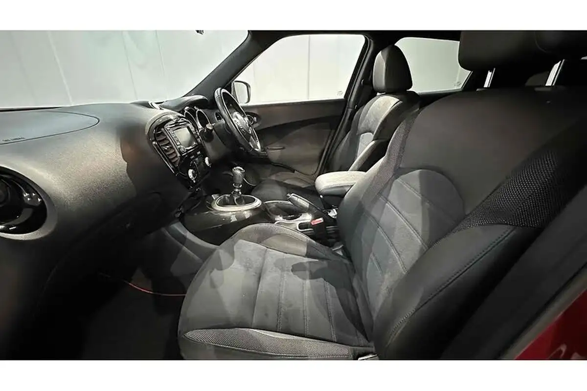 2017-nissan-juke-12-dig-t-n-connecta-ss-big-15