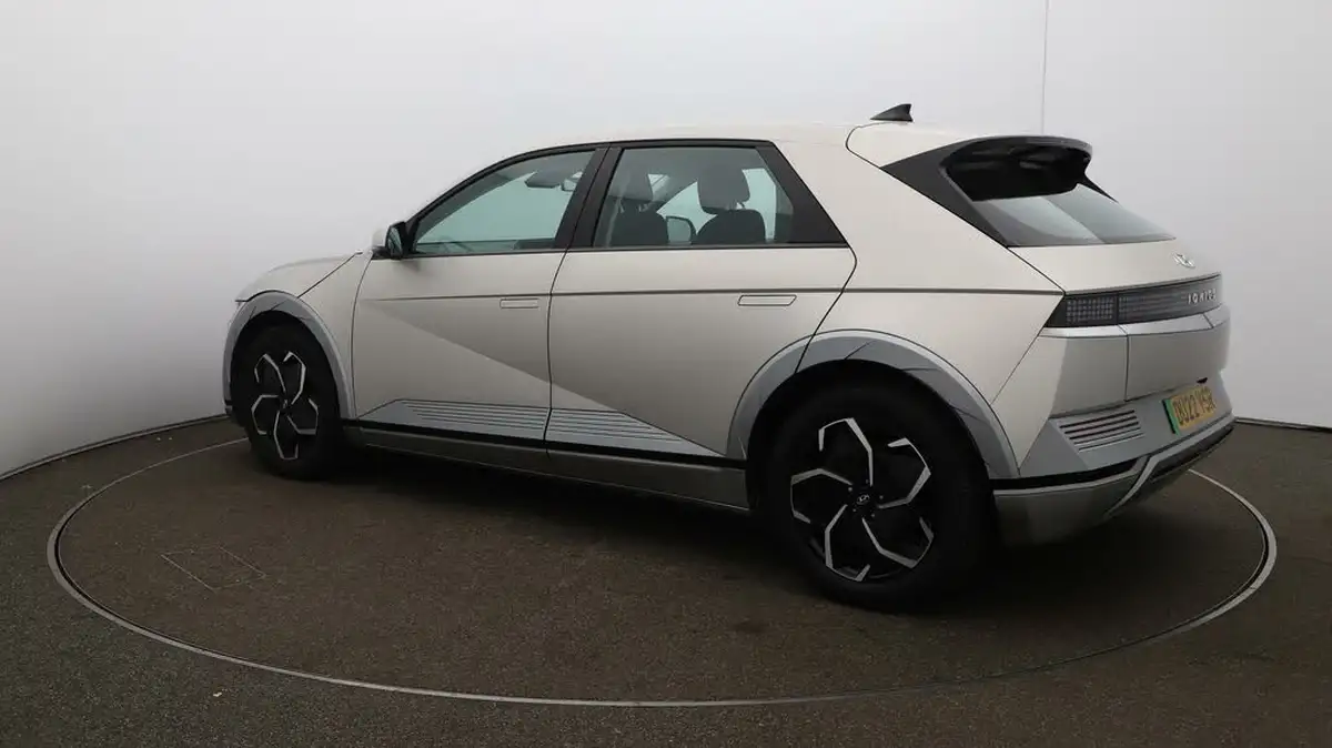 2022-hyundai-ioniq-5-e-premium-217ps-73kwh-rwd-big-31