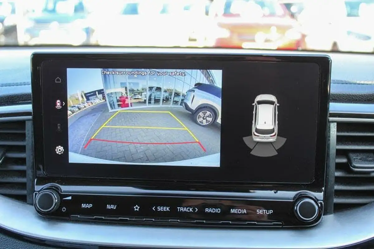 2022-kia-ceed-15-t-gdi-3-hatchback-big-24