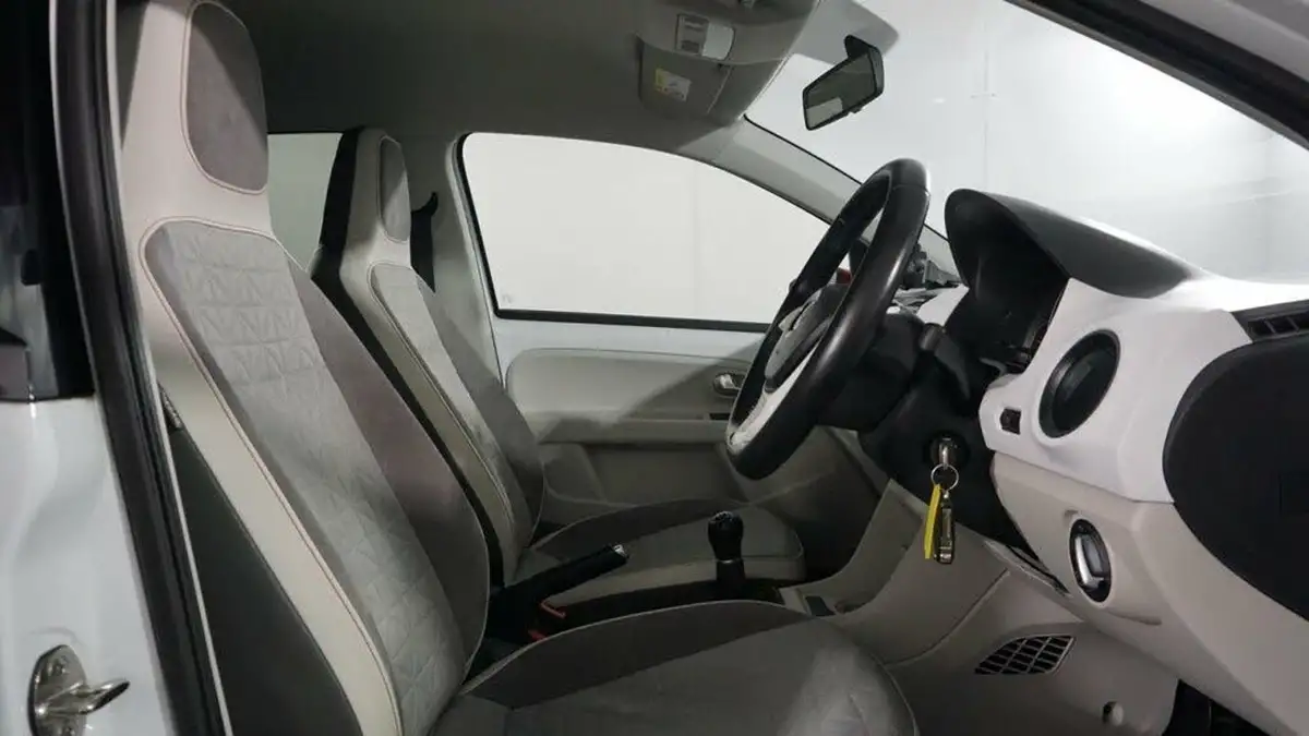 2017-volkswagen-up-10-up-beats-90ps-3d-big-8