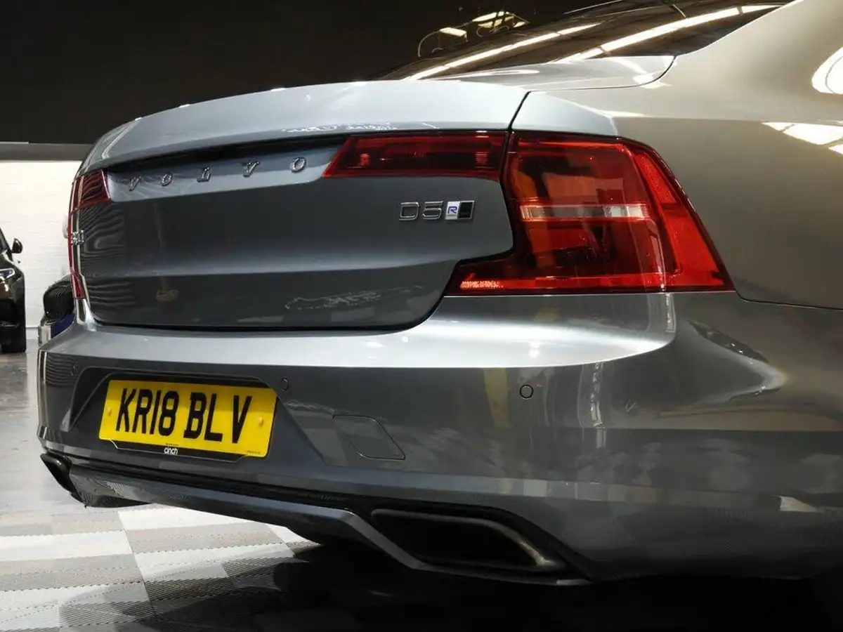 2018-volvo-s90-20td-d5-r-design-awd-big-32