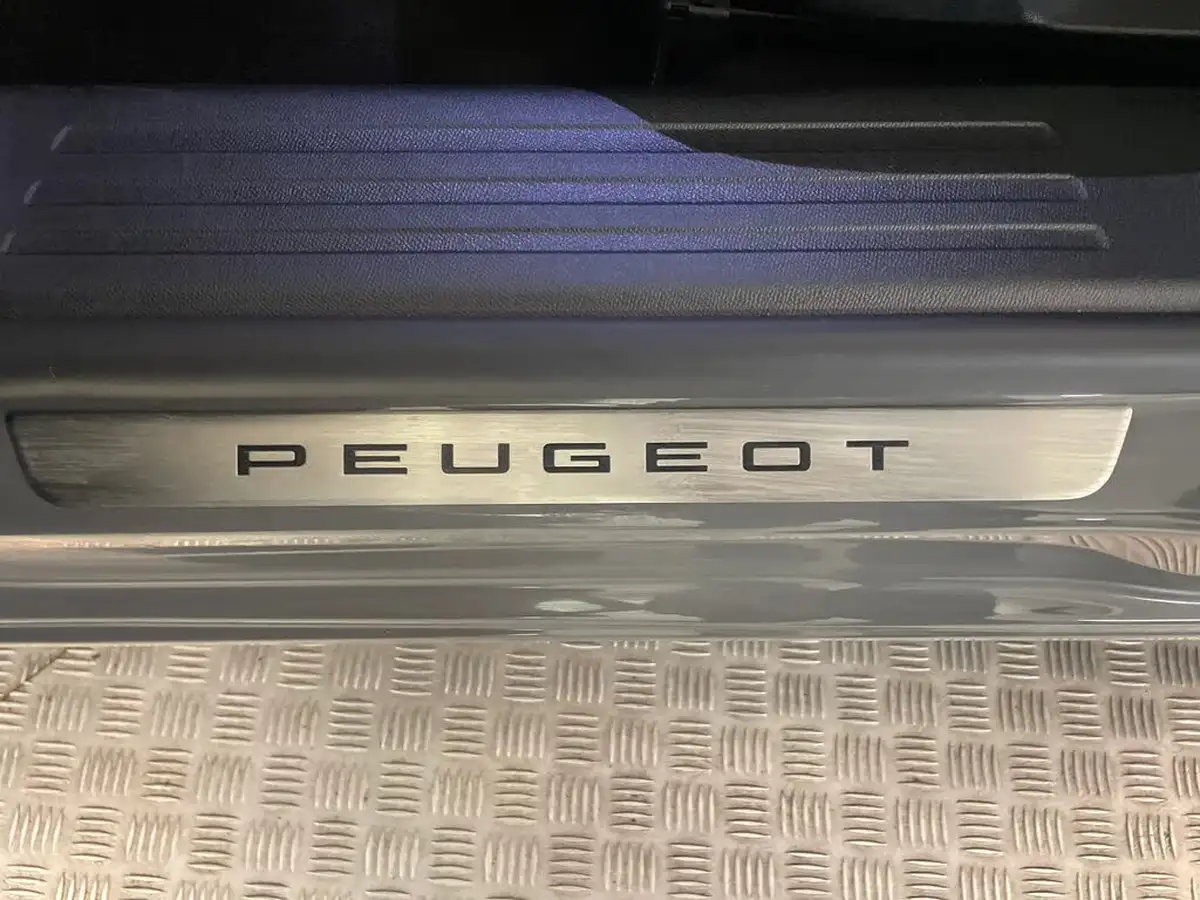 2023-peugeot-2008-suv-big-30