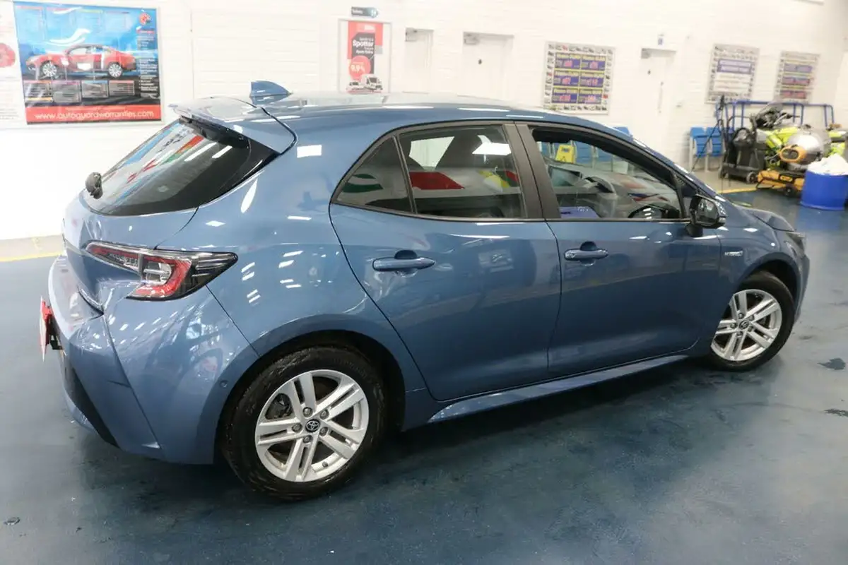 2021-toyota-corolla-18-vvt-i-icon-tech-trk-hatchback-5d-big-4