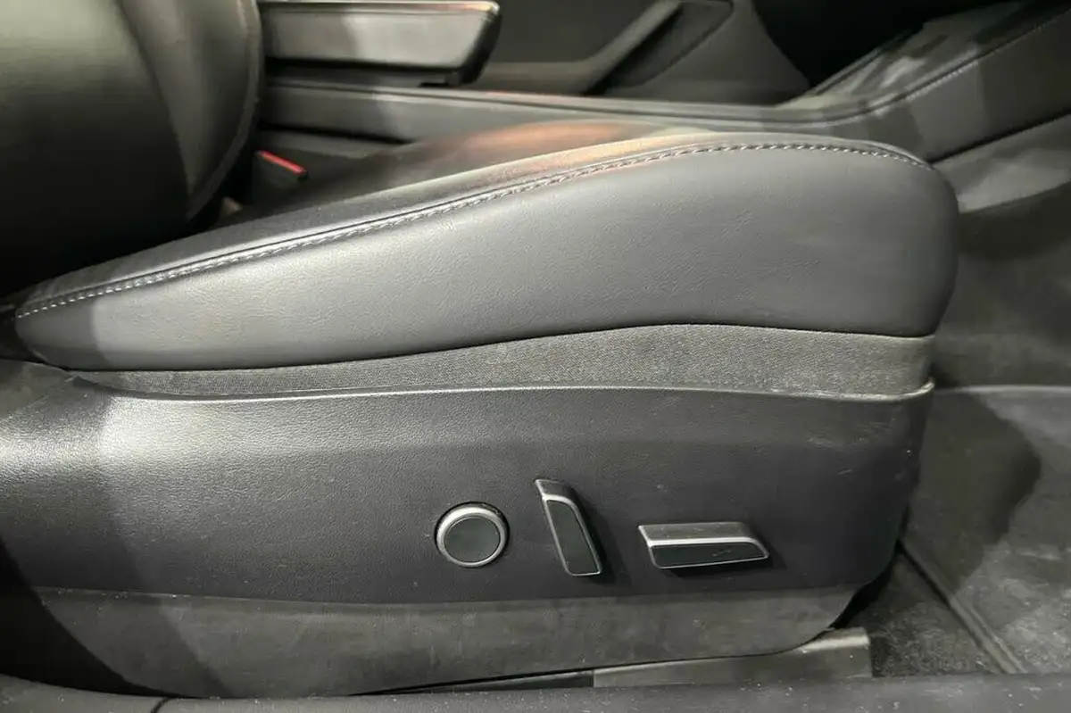 2020-tesla-model-3-e-standard-plus-big-22