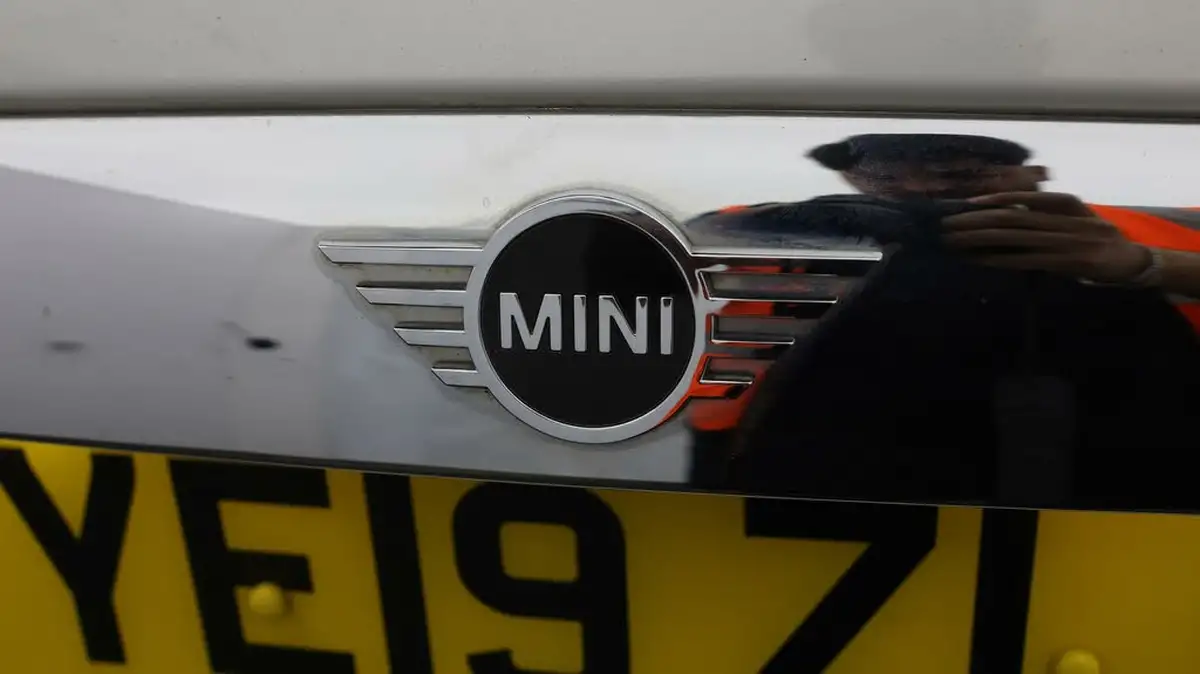 2019-mini-cooper-15-cooper-exclusive-134bhp-nav-hatchback-3d-auto-big-20
