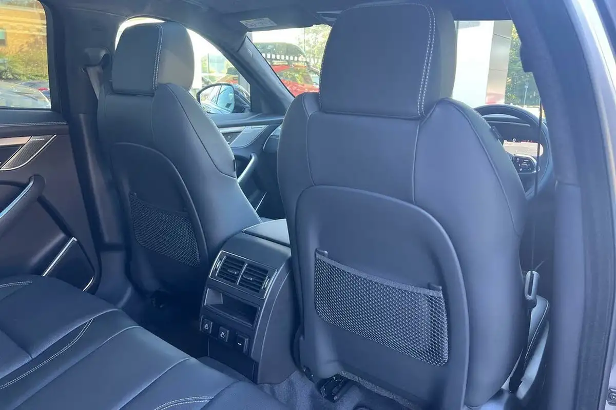2024-jaguar-f-pace-20-p400e-r-dynamic-hse-black-90th-anniversary-edition-big-32