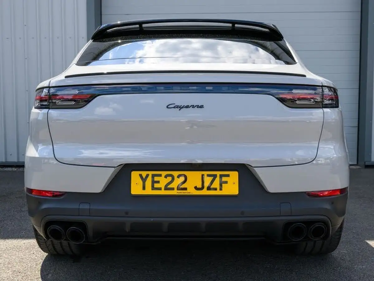 2022-porsche-cayenne-30-v6-platinum-edition-coupe-big-6