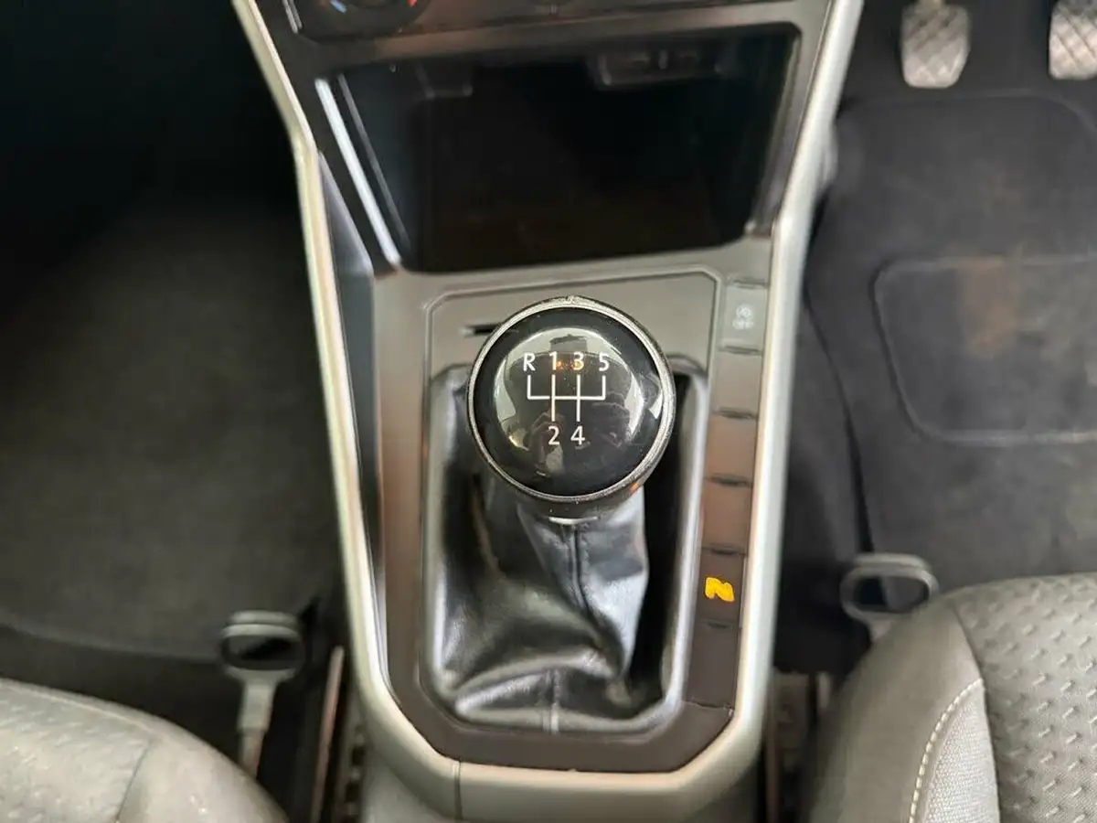 2021-volkswagen-polo-10-match-big-42