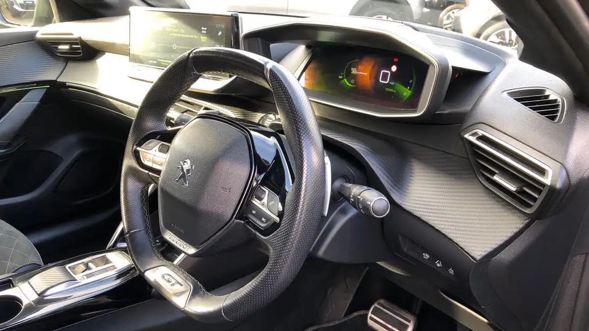 2022-peugeot-208-12-puretech-gt-premium-130bhp-eat8-big-10