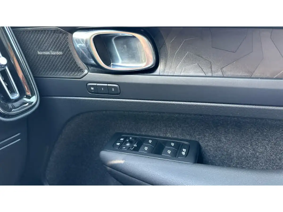 2022-volvo-c40-e-recharge-ultimate-228bhp-big-14
