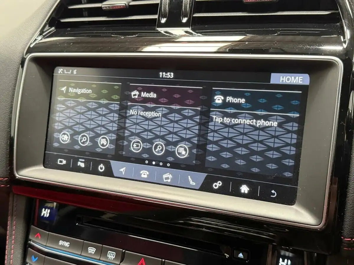 2019-jaguar-f-pace-20-i4d-chequered-flag-240ps-big-22