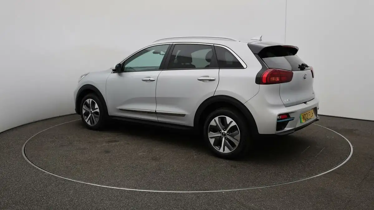 2021-kia-e-niro-ev-4-big-28