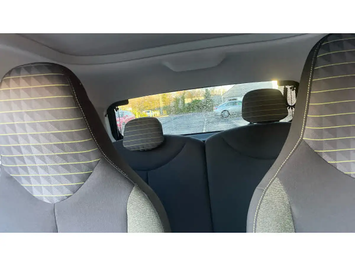 2021-peugeot-108-10-collection-top-big-14