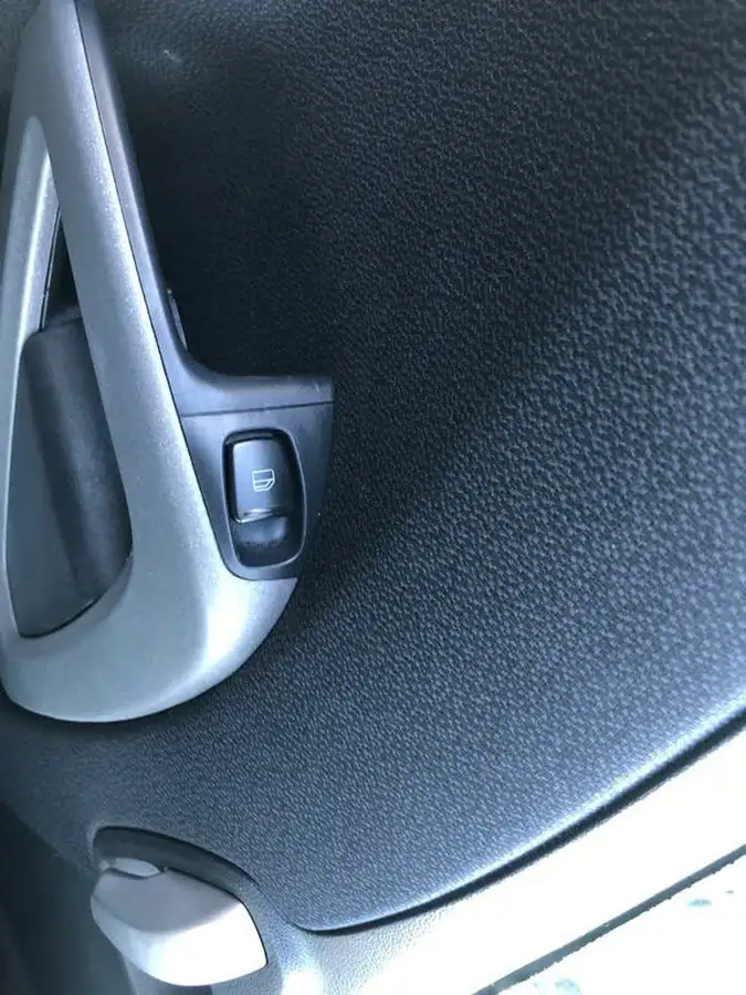 2013-smart-fortwo-10-edition-21-coupe-big-15