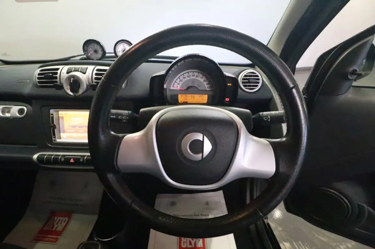 2011-smart-fortwo-10-passion-71bhp-coupe-softouch-big-22